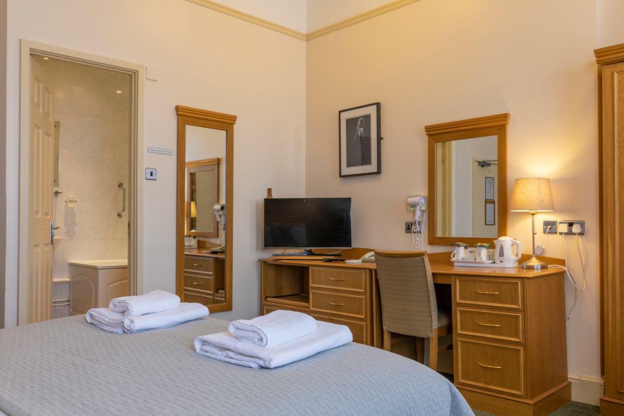 מילטון קינס Swan Revived Hotel מראה חיצוני תמונה